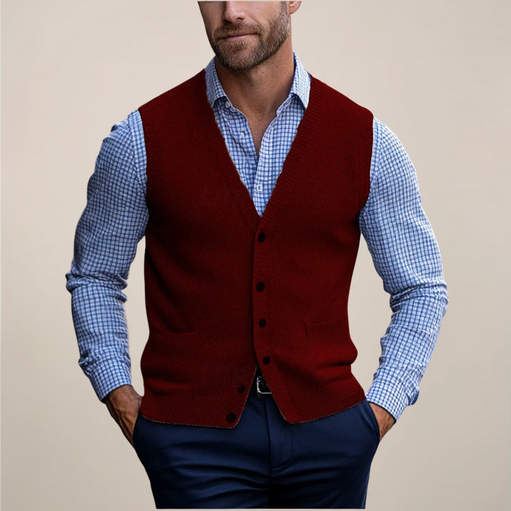 Men's knitted V-neck waistcoat with buttons and front pockets
