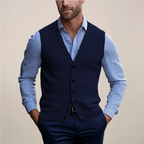 Men's knitted V-neck waistcoat with buttons and front pockets