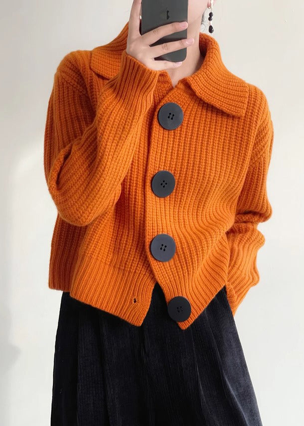 Cropped ribbed knit cardigan with Peter Pan collar and large buttons