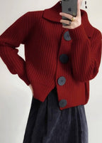 Cropped ribbed knit cardigan with Peter Pan collar and large buttons