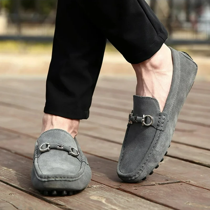 Men's slip-on loafers with metal bit, moc toe and lugged sole