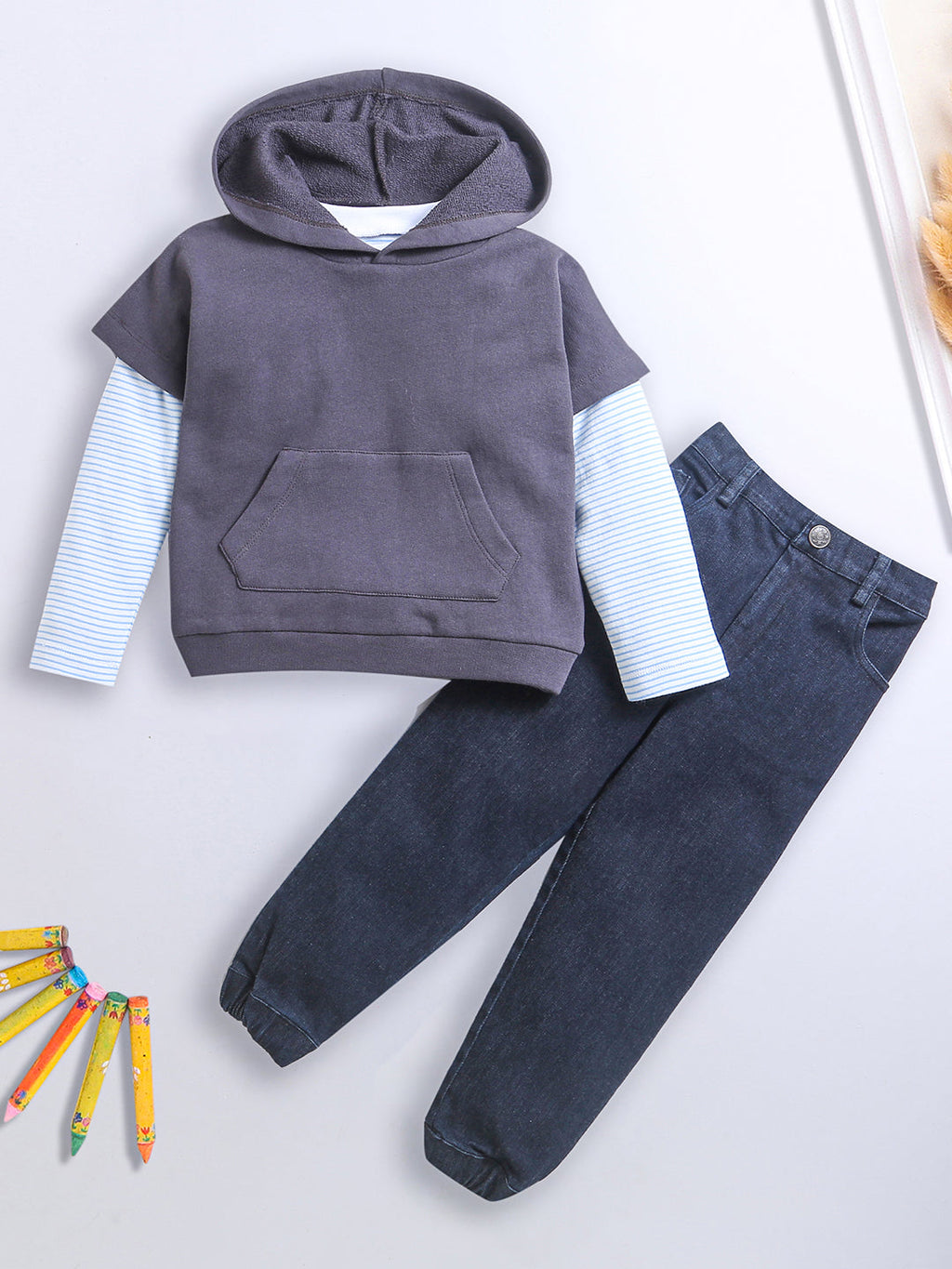 Unisex hooded top with striped sleeves and jogger trousers set