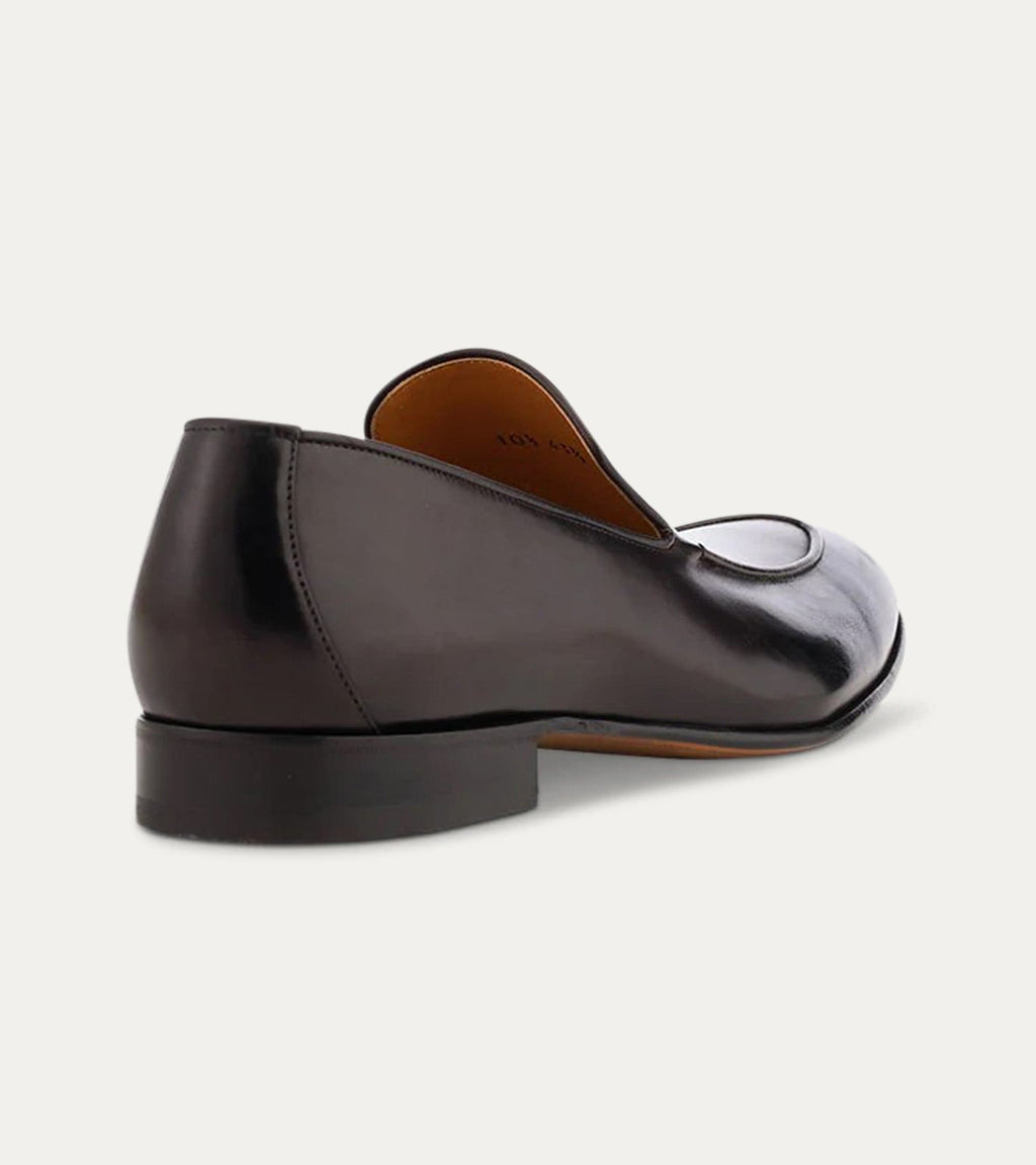 Men's black glossy apron front loafer with pointed toe