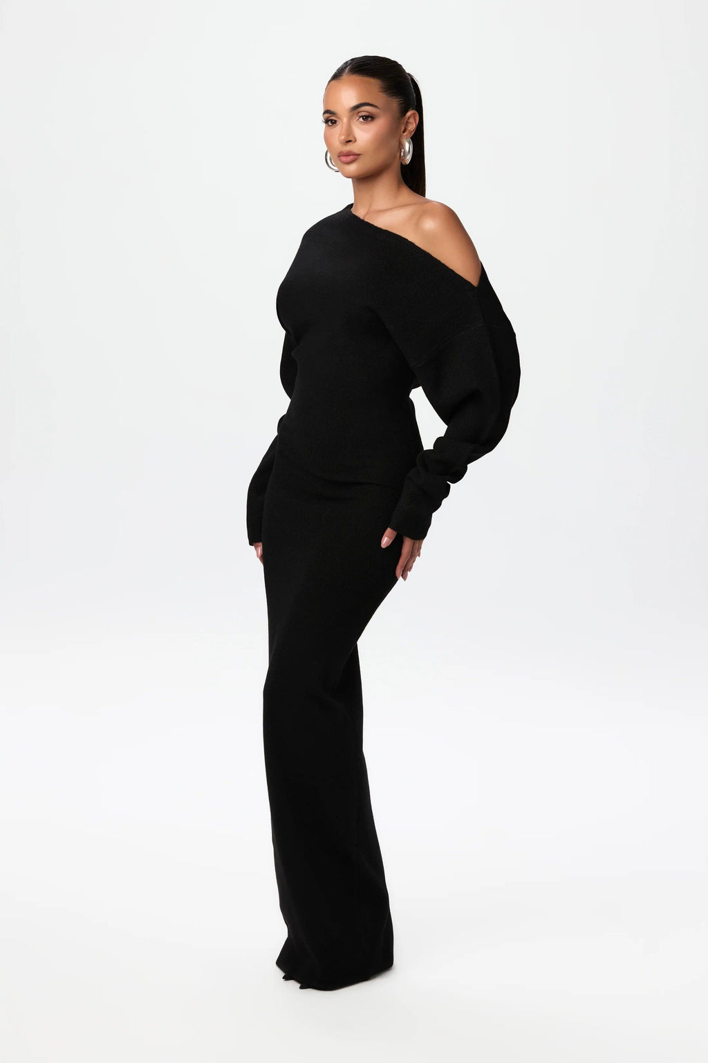 Women's asymmetric one-shoulder knit maxi dress with long sleeves