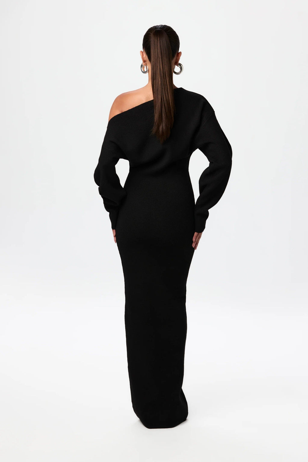 Women's asymmetric one-shoulder knit maxi dress with long sleeves
