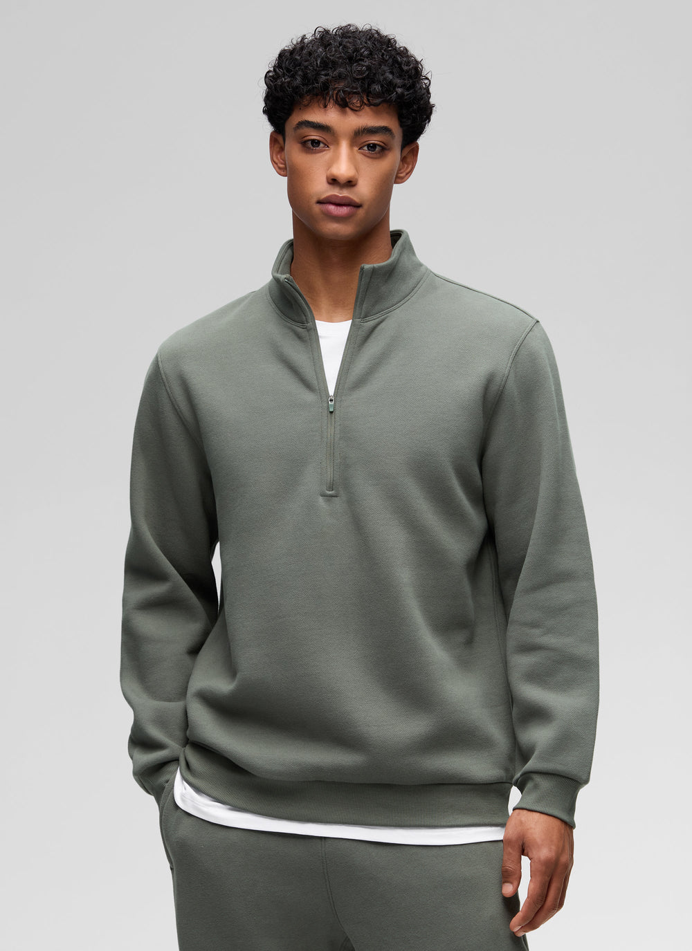 Men's plain half-zip mock neck sweatshirt with long sleeves
