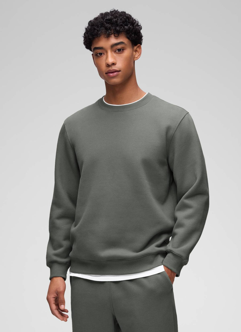 Men's plain fleece lined crew neck sweatshirt with ribbed trims