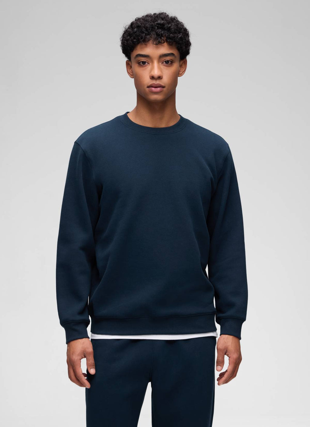 Men's plain fleece lined crew neck sweatshirt with ribbed trims
