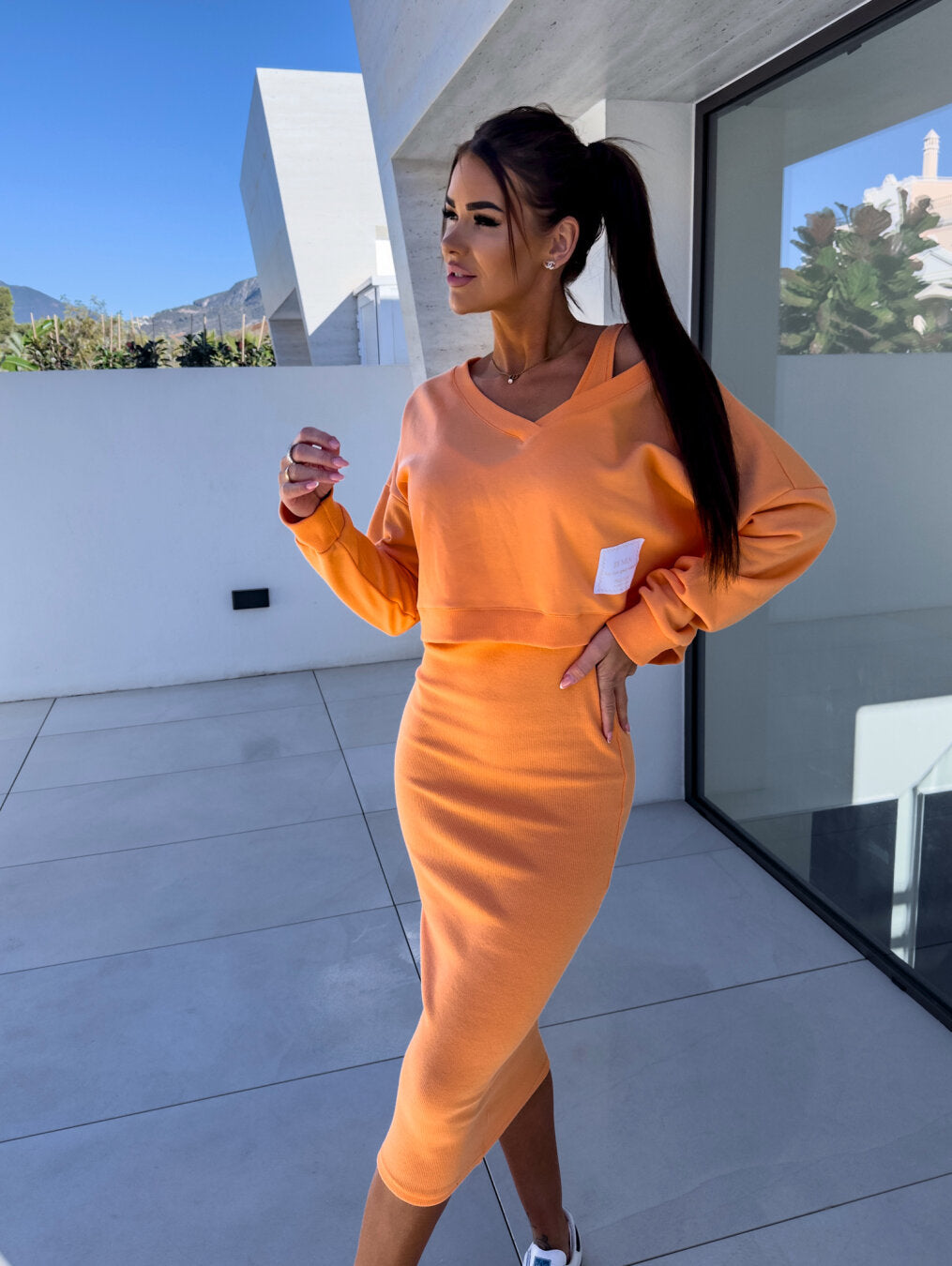 Women's V-neck long-sleeve sweatshirt and fitted midi skirt outfit set