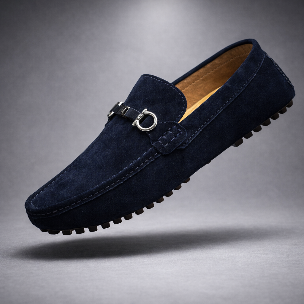 Men's slip-on loafers with metal bit, moc toe and lugged sole