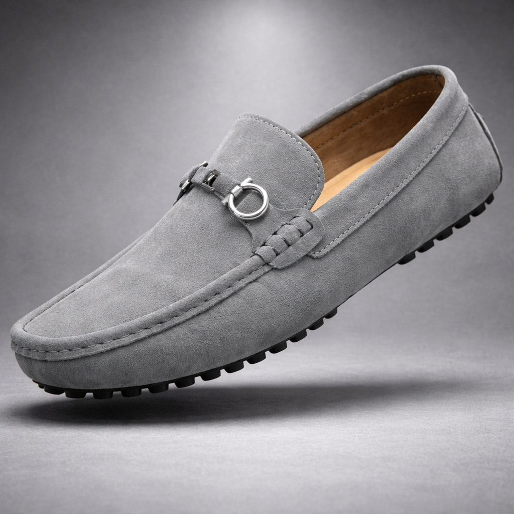 Men's slip-on loafers with metal bit, moc toe and lugged sole