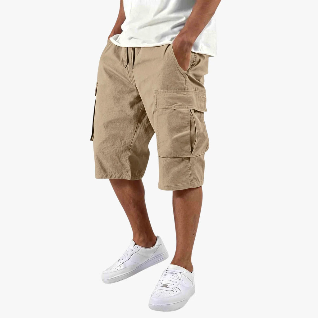 Men's relaxed knee-length cargo shorts with utility pockets