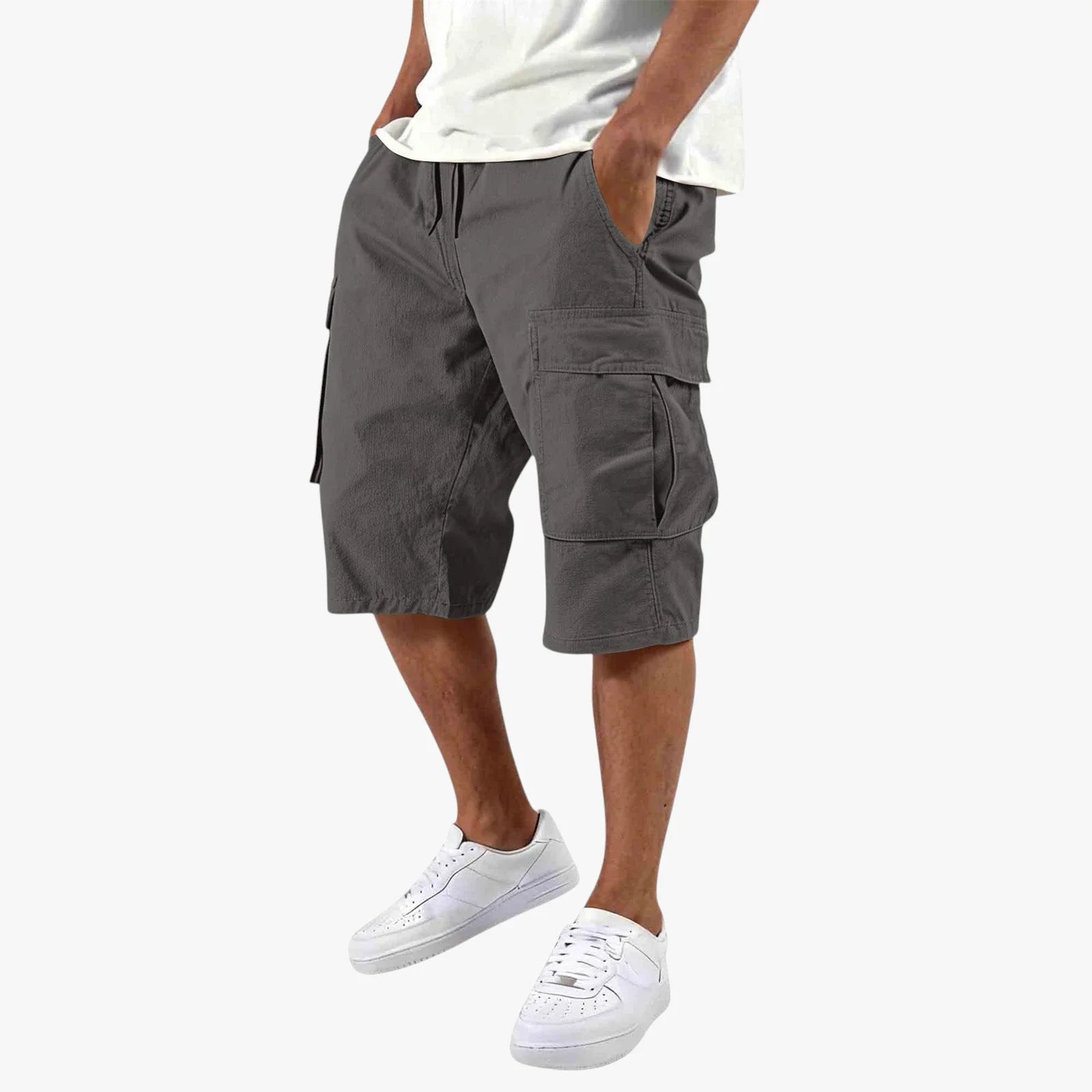 Men's relaxed knee-length cargo shorts with utility pockets