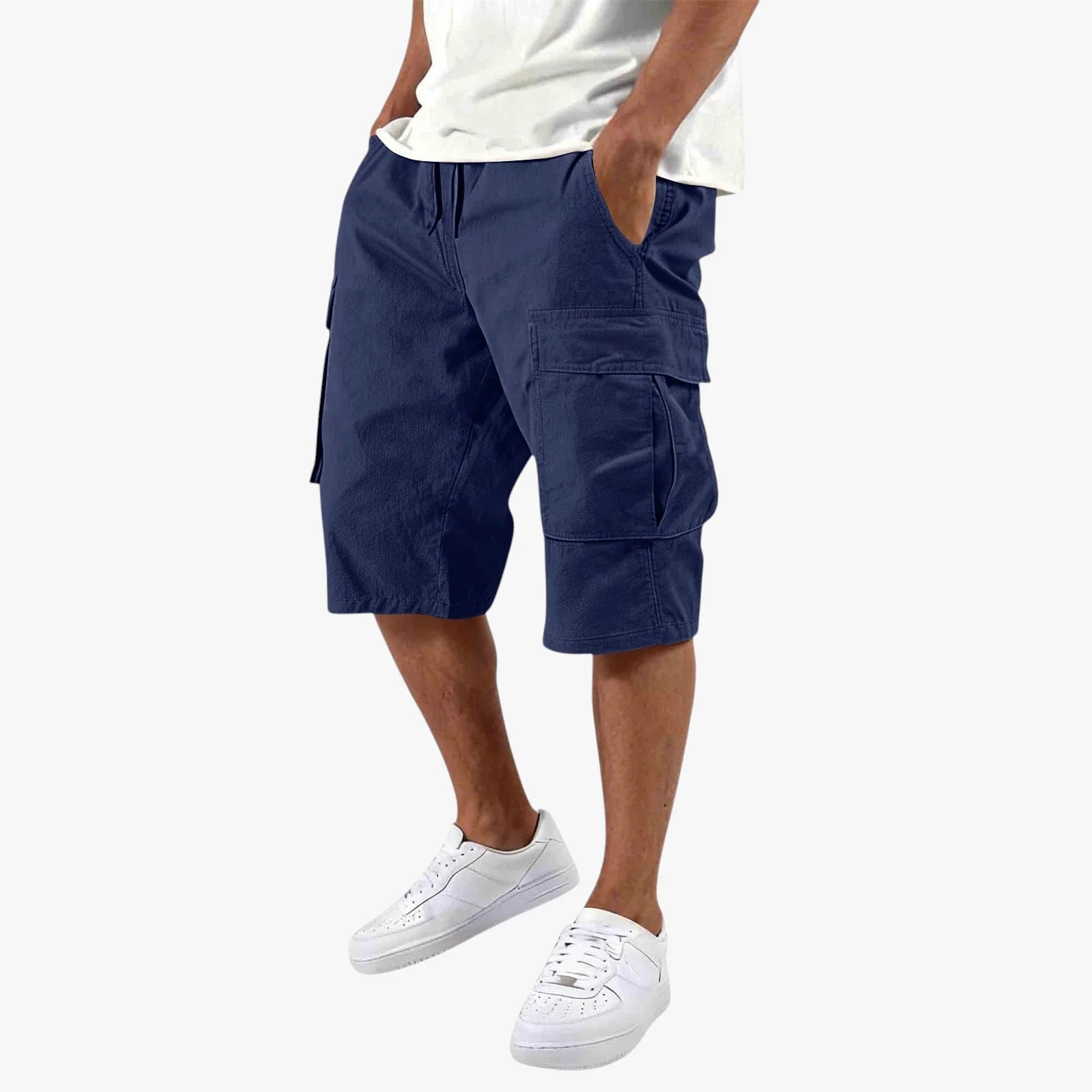Men's relaxed knee-length cargo shorts with utility pockets