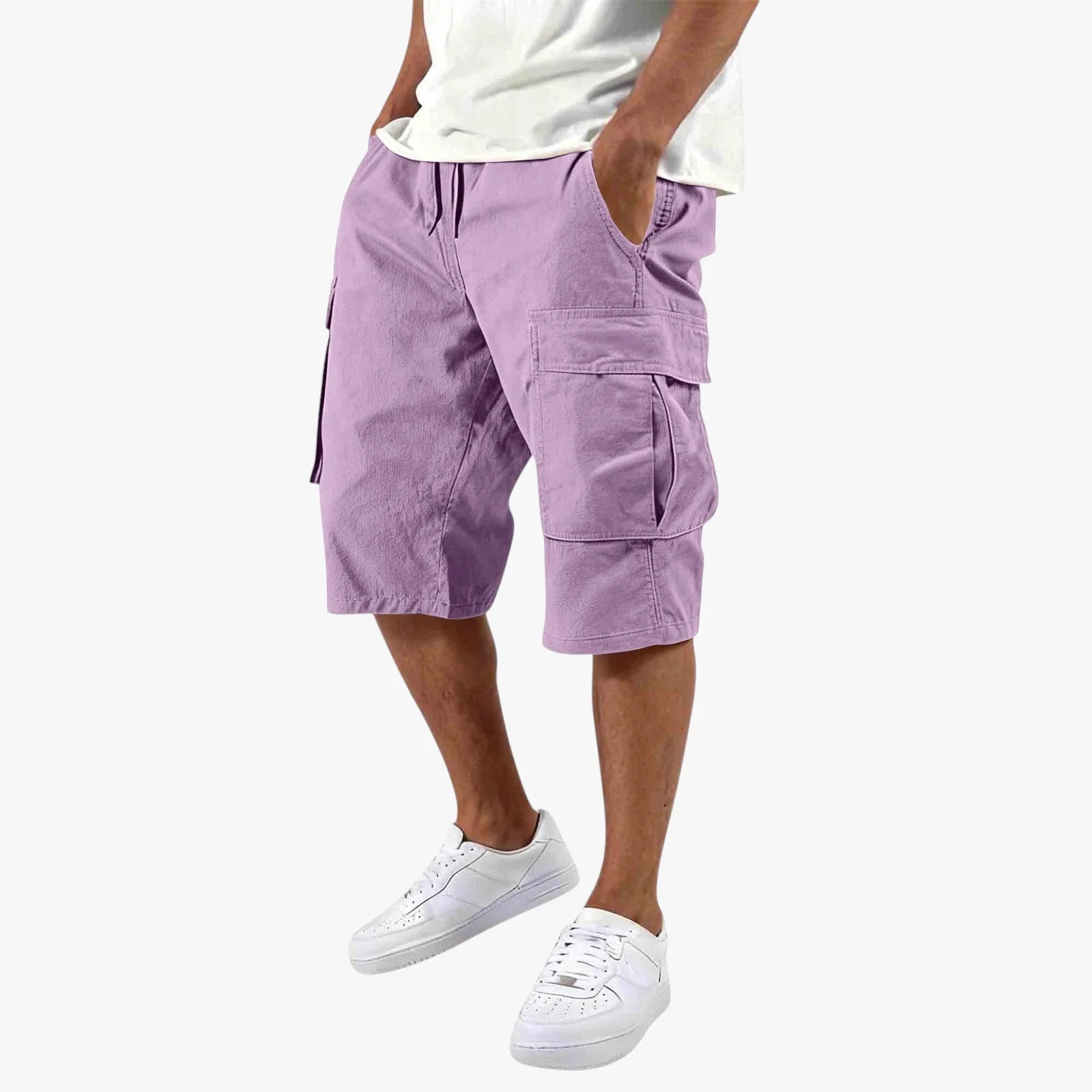 Men's relaxed knee-length cargo shorts with utility pockets