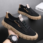 Low top lace-up sneakers with textured flat soles