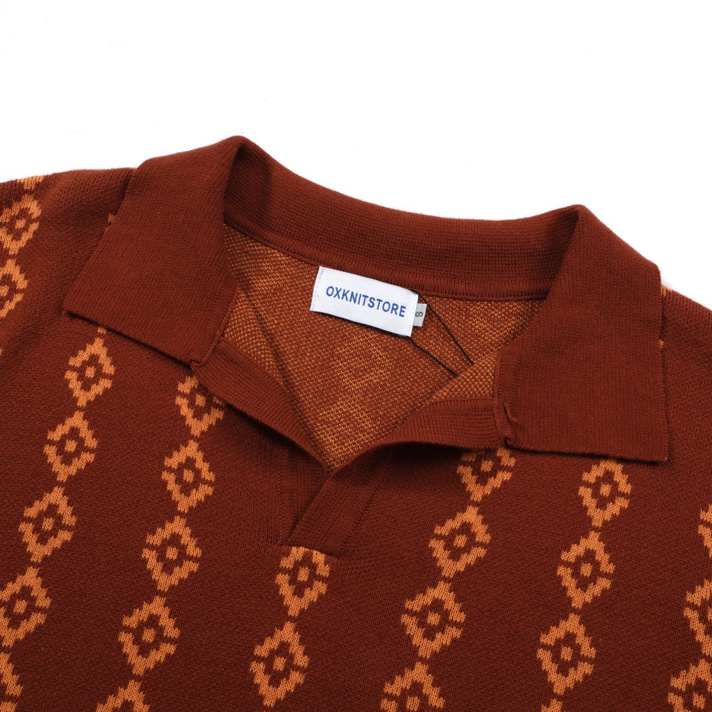 Men's brown geometric knit polo shirt with short sleeves
