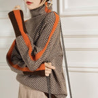 Women's geometric turtleneck sweater with contrasting sleeve stripes