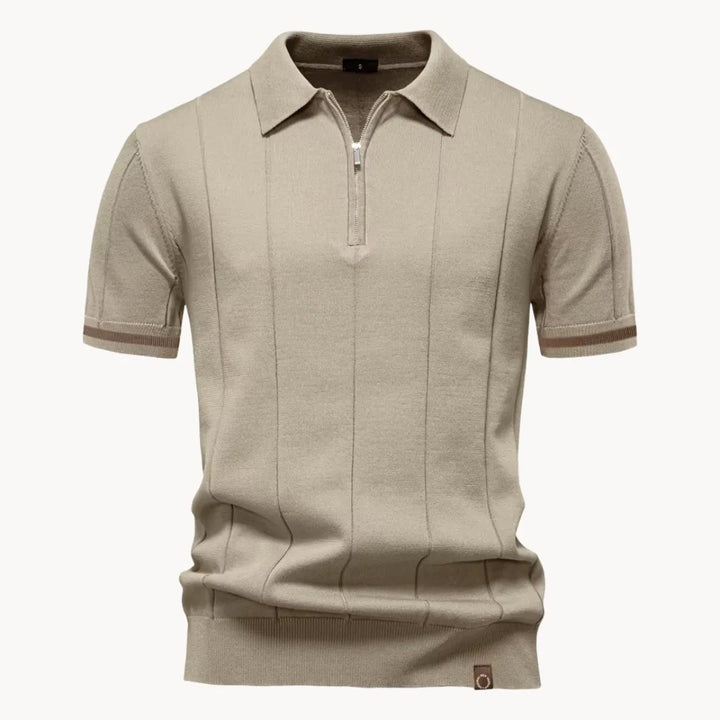 Men's short-sleeve knitted polo shirt with zip neck, classic collar and striped cuffs