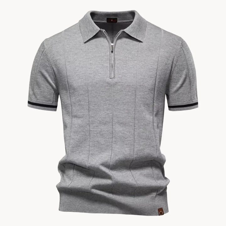 Men's short-sleeve knitted polo shirt with zip neck, classic collar and striped cuffs