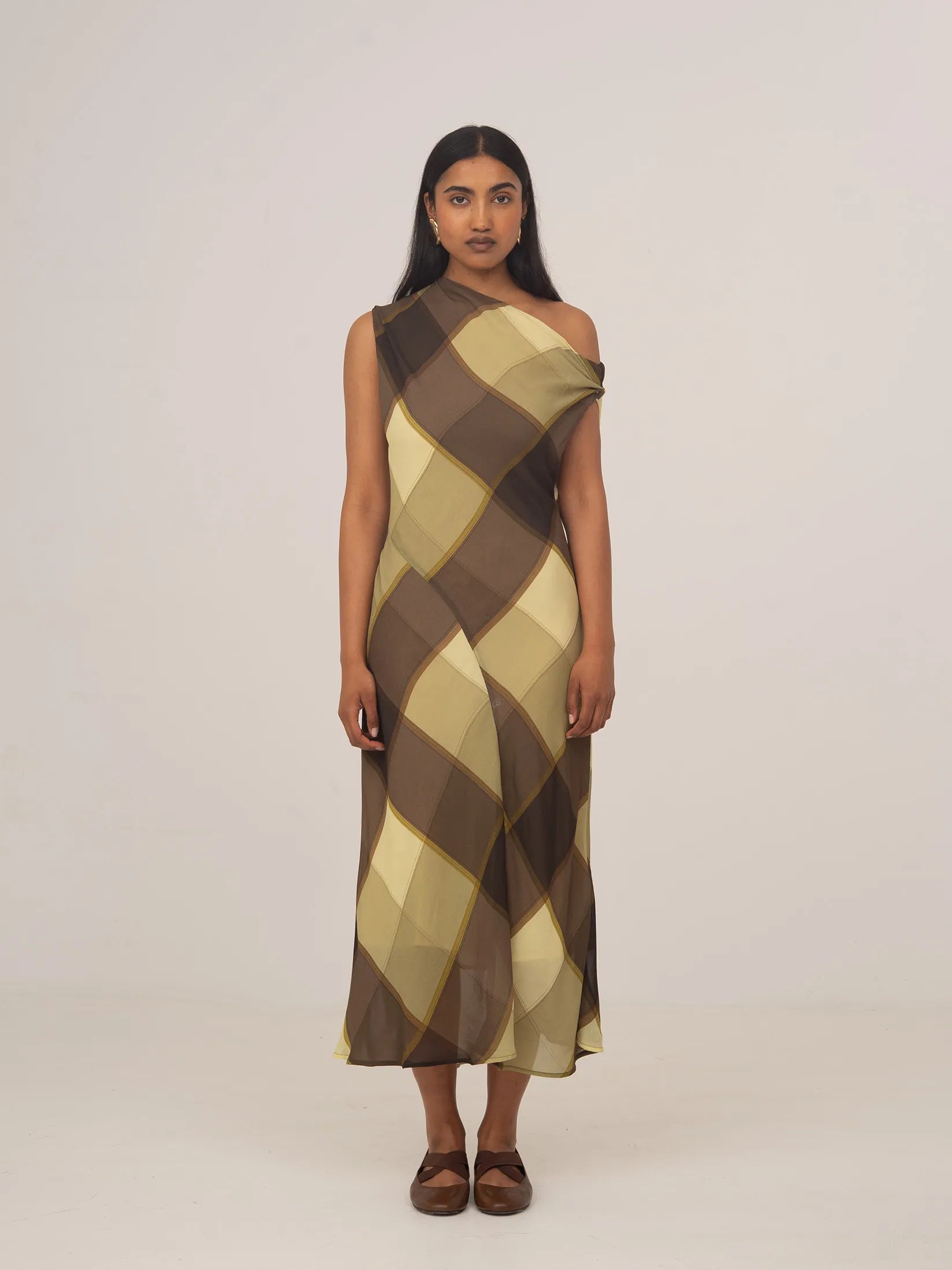 Women's asymmetric checked midi dress with a sleeveless one-shoulder neckline