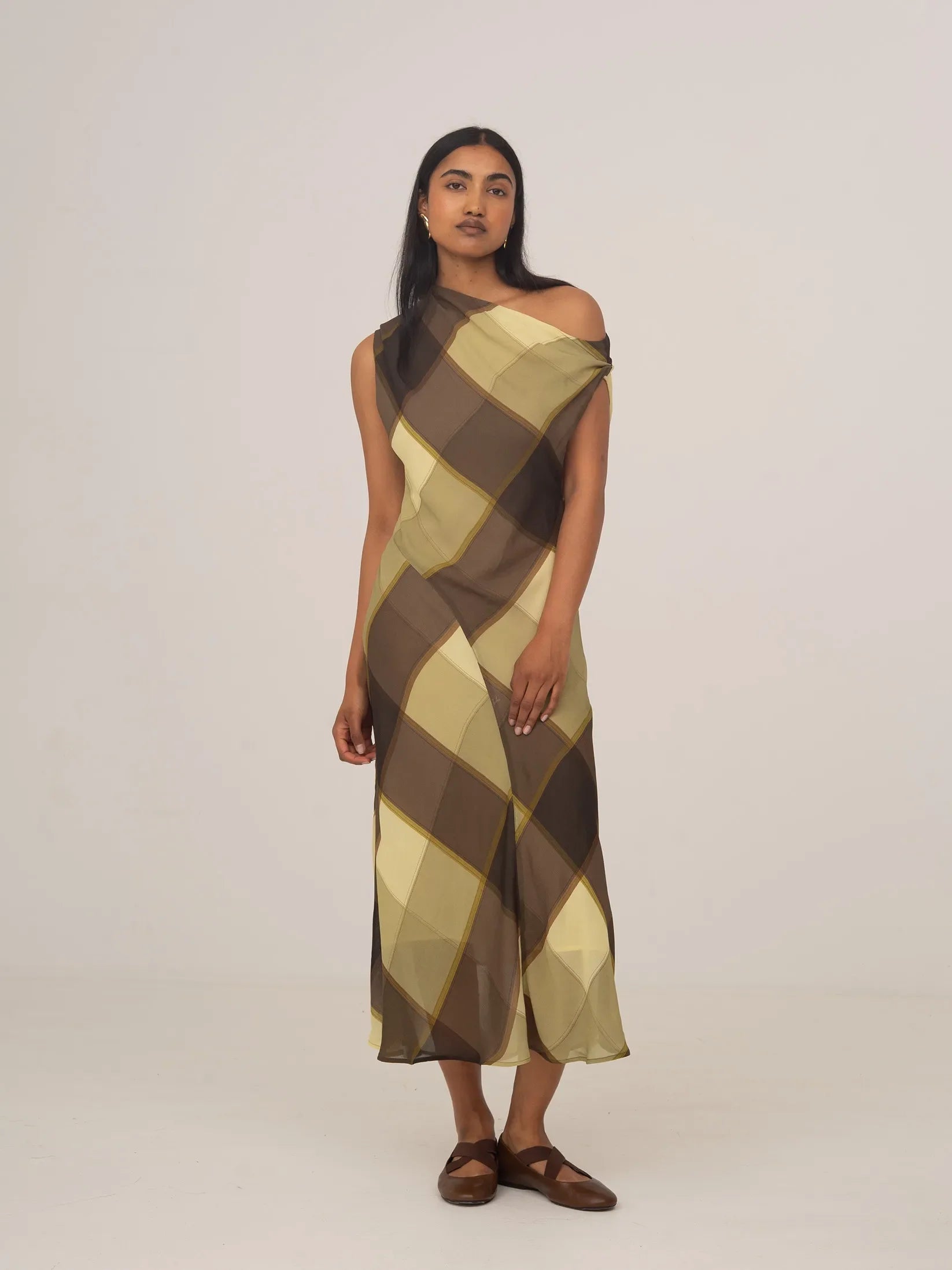 Women's asymmetric checked midi dress with a sleeveless one-shoulder neckline