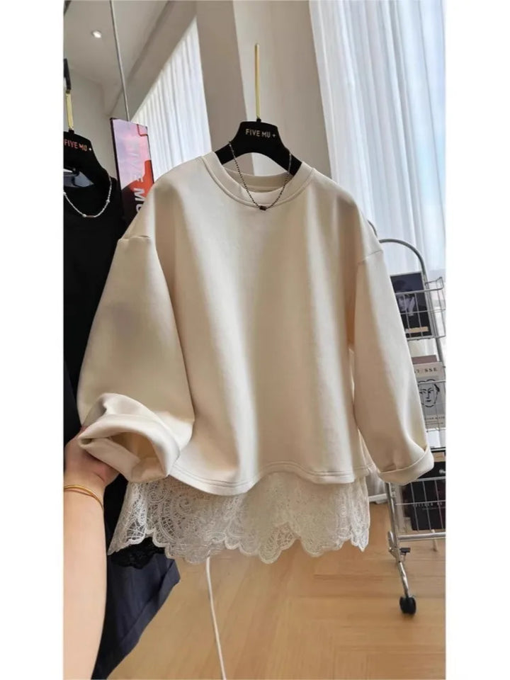 Women's crew-neck sweatshirt with open back and scalloped lace hem