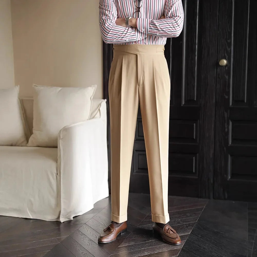 Men's high rise pleated straight leg trousers with side pockets