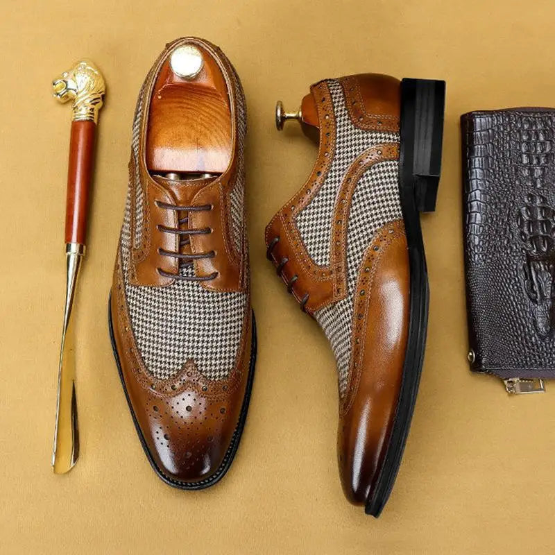 Men's brogue Oxford shoes with wingtip perforations and checked panels