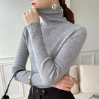Women's ribbed turtleneck jumper with long sleeves