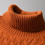 Men's long-sleeved cable knit roll neck jumper with ribbed trims