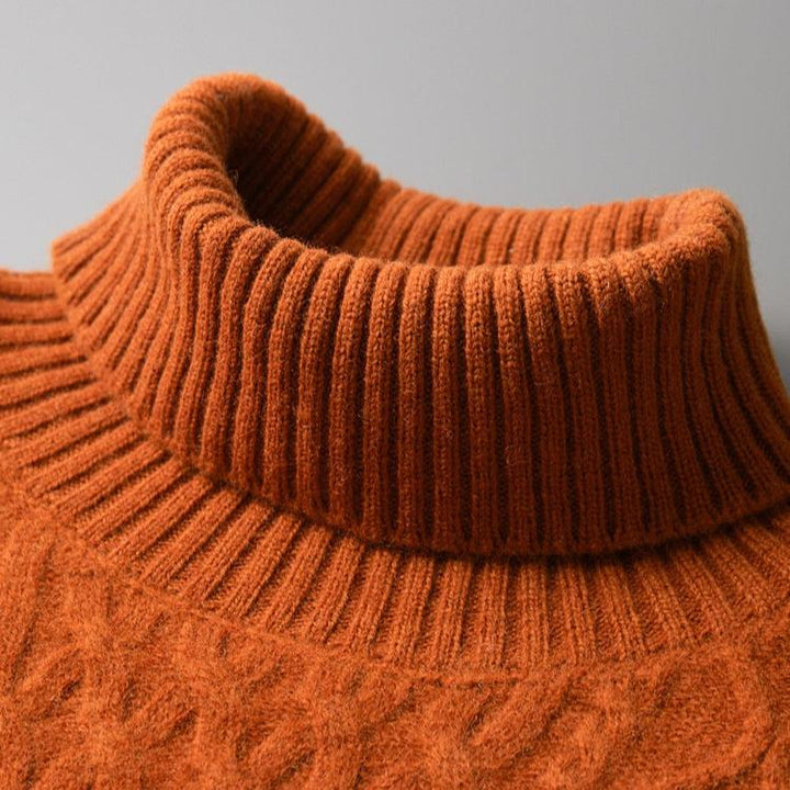 Men's long-sleeved cable knit roll neck jumper with ribbed trims
