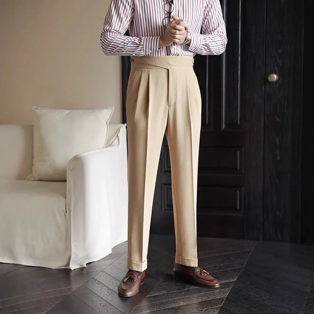 Men's high rise pleated straight leg trousers with side pockets