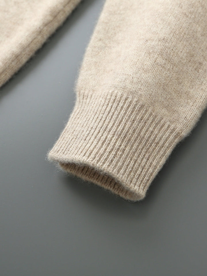 Men's fine knit tracksuit set with a zip jacket and drawstring trousers