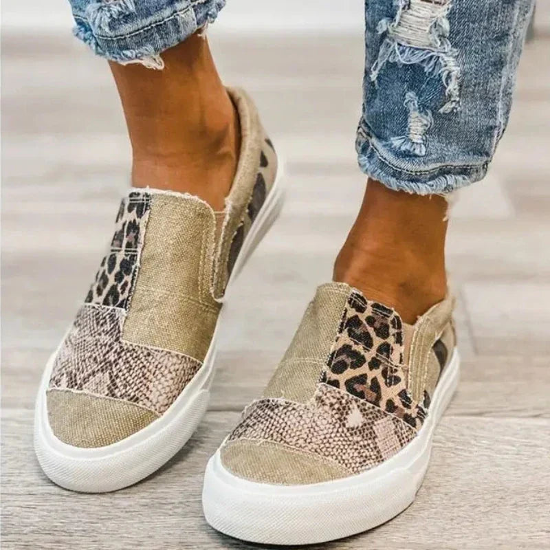 Women's patterned slip-on loafers with round toes and flat white soles