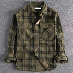 Men's checked long-sleeve shirt with two chest pockets