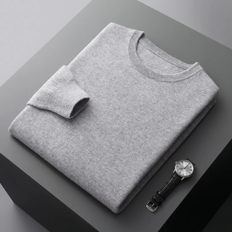 Plain crew neck sweater with long sleeves and ribbed trims