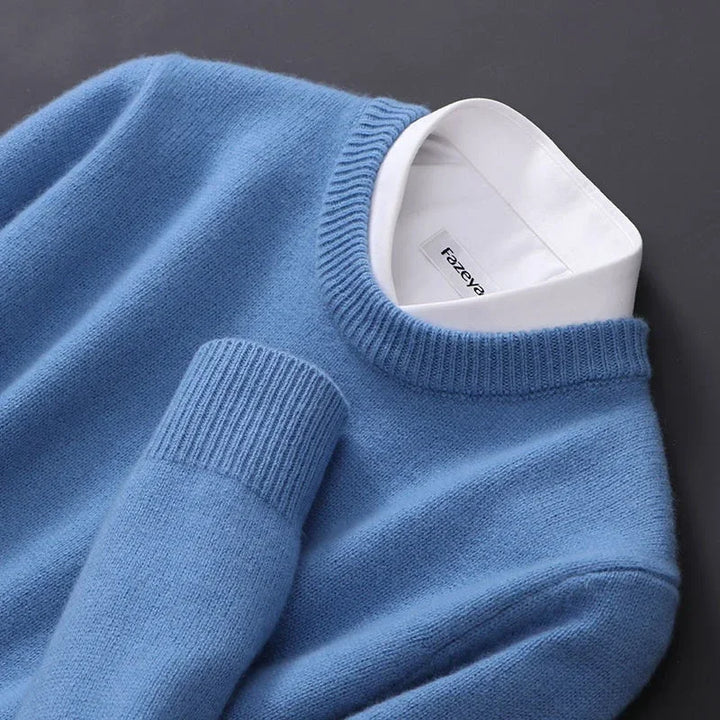 Men's plain crew neck knit sweater