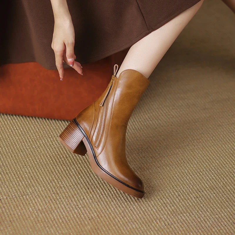 Women's ankle boots with side zipper and block heel