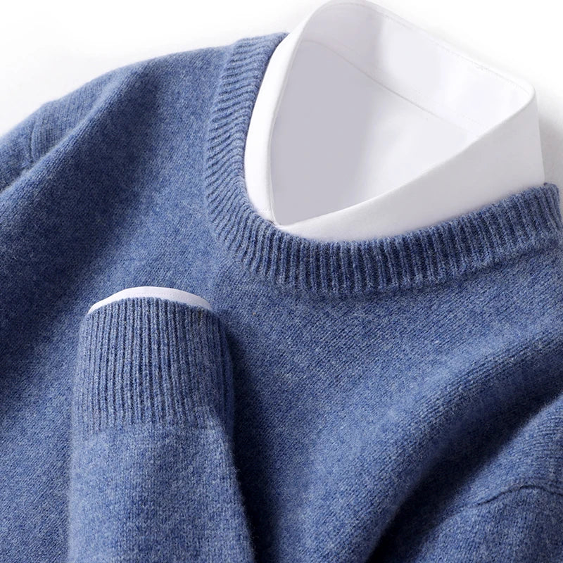 Men's fine-knit crew-neck jumper with long sleeves and ribbed trims