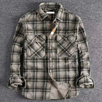 Men's checked long-sleeve shirt with two chest pockets