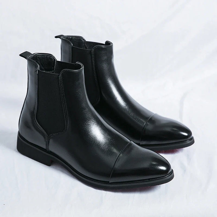 Chelsea ankle boots with square toes, elastic side panels and low heels