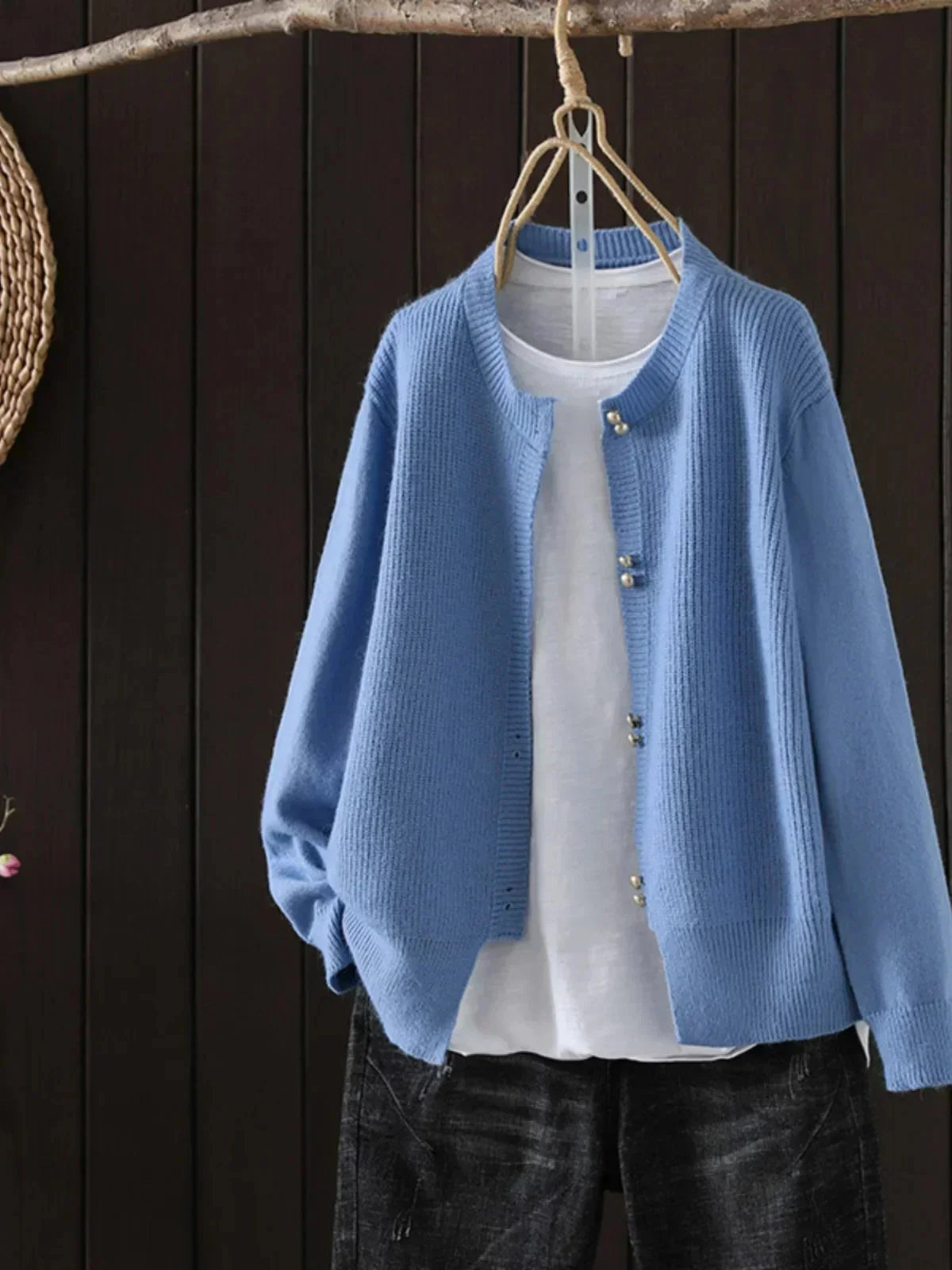 Women's ribbed knit cardigan with pearl-style buttons