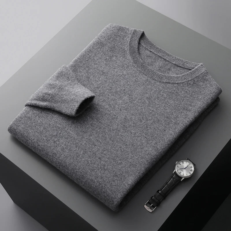 Plain crew neck sweater with long sleeves and ribbed trims