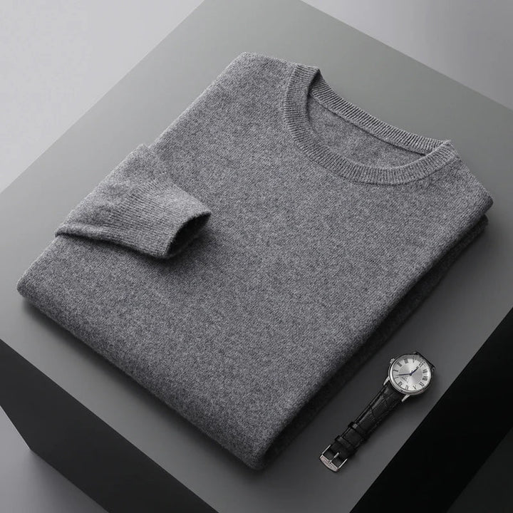 Plain crew neck sweater with long sleeves and ribbed trims