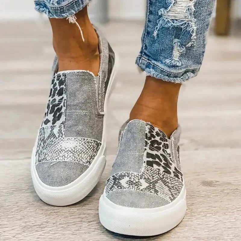Women's patterned slip-on loafers with round toes and flat white soles