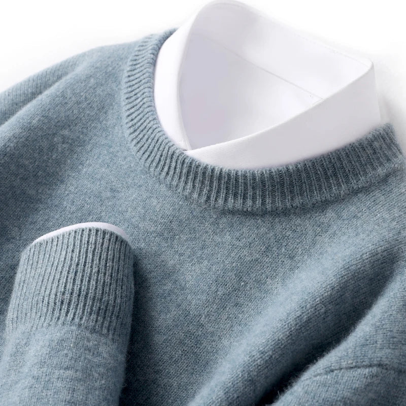 Men's fine-knit crew-neck jumper with long sleeves and ribbed trims