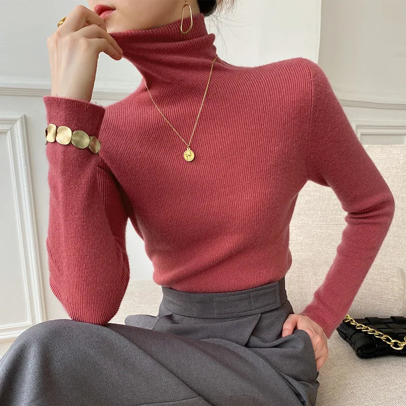 Women's ribbed turtleneck jumper with long sleeves