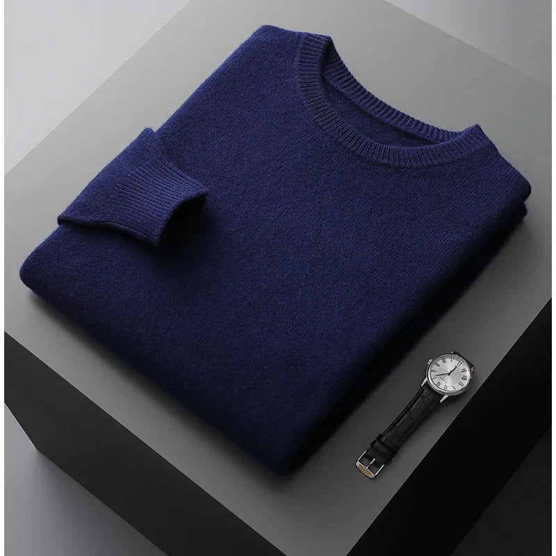 Plain crew neck sweater with long sleeves and ribbed trims