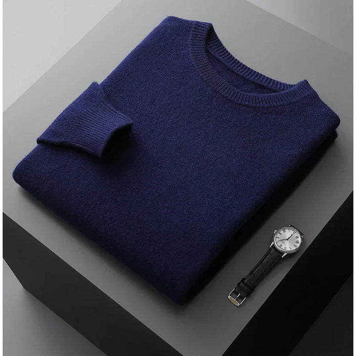 Plain crew neck sweater with long sleeves and ribbed trims
